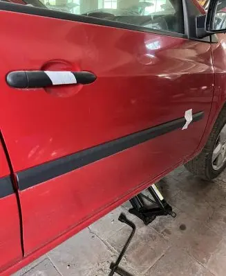 Renault Clio III Front door trim (molding)