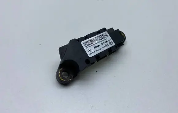 Mercedes-Benz C W203 Airbag deployment crash/impact sensor 0018209126