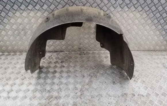 Rear arch fender liner splash guards