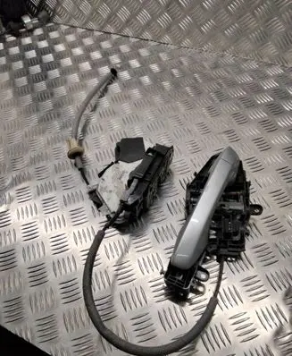 Volkswagen PASSAT B8 Rear door lock 5E0839015A