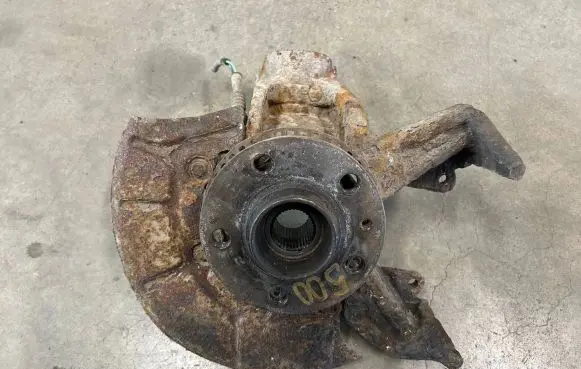 Volkswagen Golf IV Front wheel hub spindle knuckle