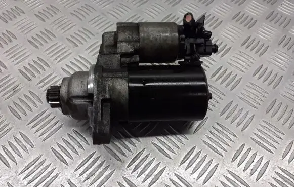 Skoda Fabia Mk1 (6Y) Starter motor 02T911023R