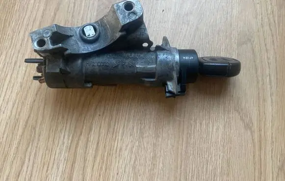 Seat Ibiza IV (6J,6P) Ignition lock 4B0905851C