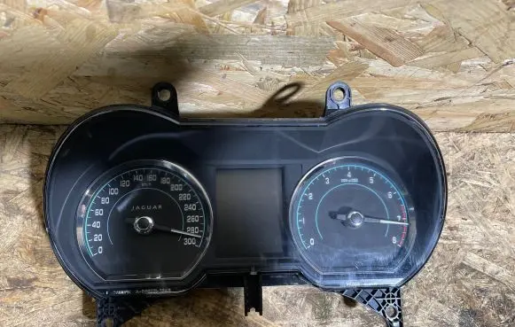 Jaguar XF Speedometer (instrument cluster) DX2310849AD