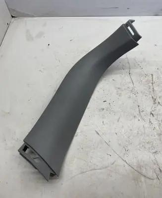Hyundai Santa Fe Tailgate/trunk side cover trim 817402B000
