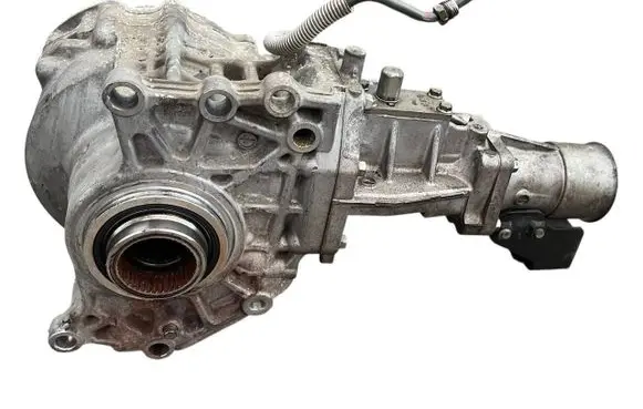 Gearbox transfer box case