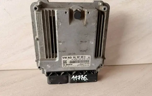 Volkswagen Golf VII Engine control unit/module 04L907309B