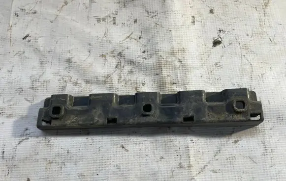 BMW 6 E63 E64 Fender mounting bracket 7072876 229499