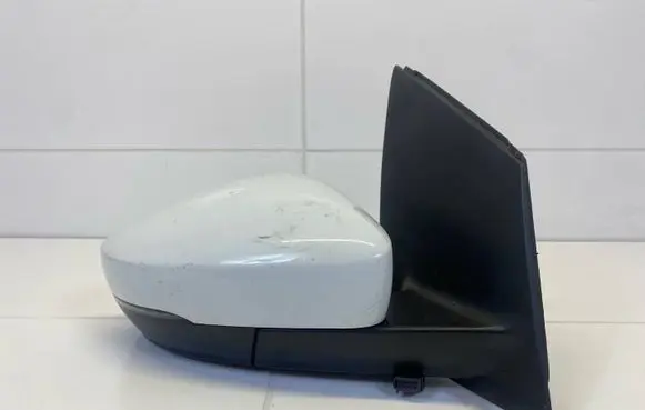 Front door electric wing mirror