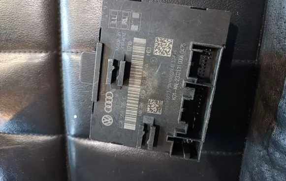 Audi A6 S6 C5 4B Door control unit/module 4G8959795C