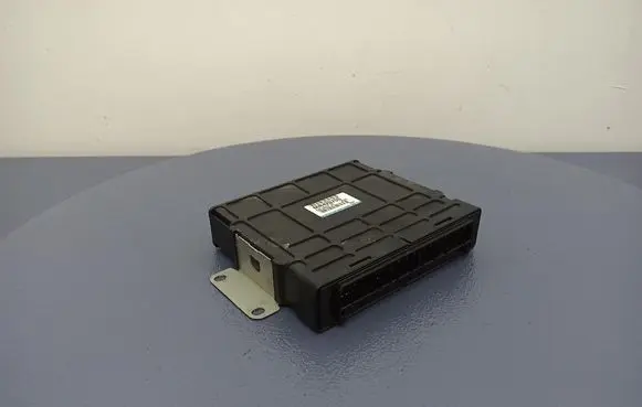 Mitsubishi Space Runner Engine control unit/module ECU E2T73675