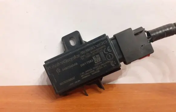 Chrysler 300 - 300C Tire pressure sensor 04602505AB 5WY7563