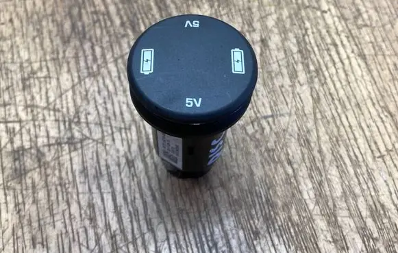 Land Rover Discovery 5 USB socket connector FK7219010AB XBGT3 20170915