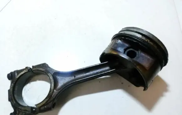 Audi A8 S8 D2 4D Piston with connecting rod