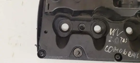 Volkswagen PASSAT B6 Rocker cam cover