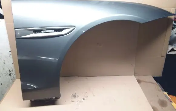 Jaguar XE Fender GX7316A182AD
