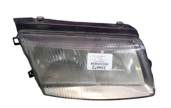Volkswagen PASSAT B4 Headlight/headlamp MVW123-C1R1