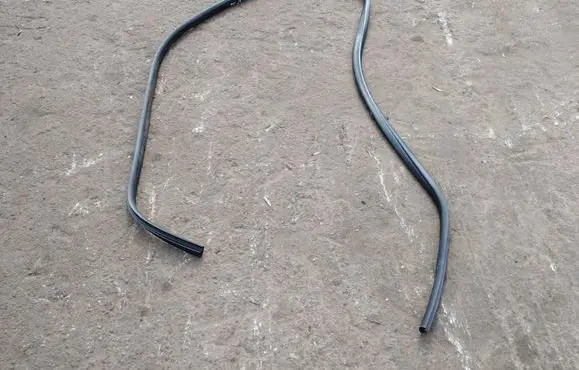 Ford Mondeo MK IV Front door rubber seal