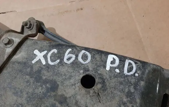 Volvo XC60 Front lower control arm/wishbone