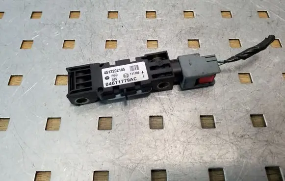 Jeep Grand Cherokee (WK) Airbag deployment crash/impact sensor 04671779AC