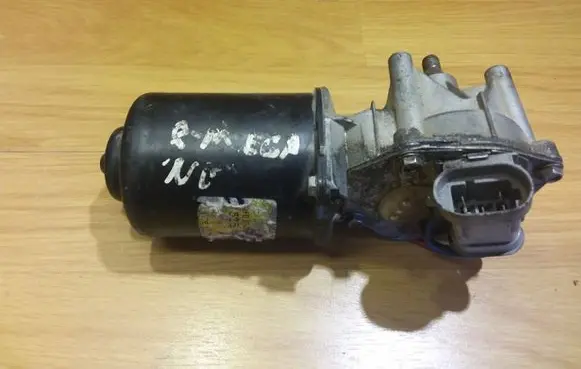 Renault Megane I Wiper motor