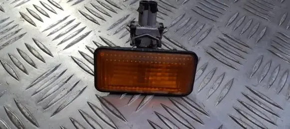 Volkswagen Golf III Front fender indicator light 1h0949117a