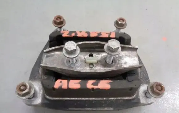 Audi A6 S6 C6 4F Engine mount vacuum valve 