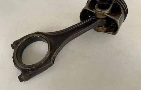 Audi Q7 4M Piston with connecting rod 06E198401E 06E107065EE 06E107066EE