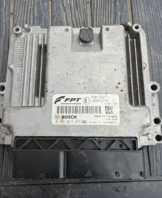 Iveco Daily 5th gen Engine control unit/module 5801352711 0281017455
