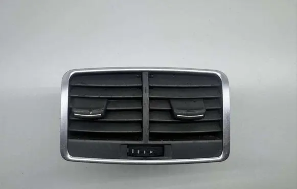 Audi A6 S6 C6 4F Rear air vent grill 4F0819203B