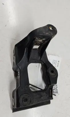 Audi A6 S6 C5 4B Fender mounting bracket 4B0853921B