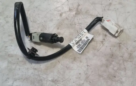 Nissan Primastar Brake pedal sensor switch 820032052400