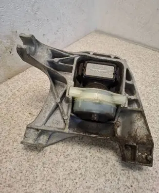 Citroen C4 II Picasso Engine mount bracket 4A103720 4A100160