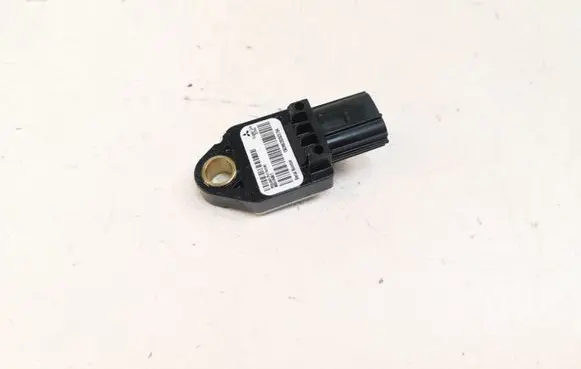 Mitsubishi Outlander Airbag deployment crash/impact sensor 8651A001