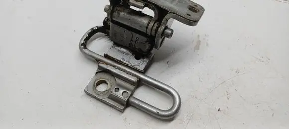 Audi A6 S6 C6 4F Front door lower hinge 8E0831412B