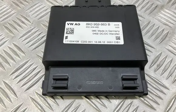 Audi A4 S4 B8 8K Power management control unit 8K0959663B 8K0959663