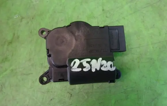 Fiat Grande Punto Air flap motor/actuator A21000700