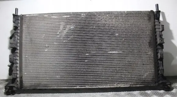Ford Focus Coolant radiator 3M5H8005TL