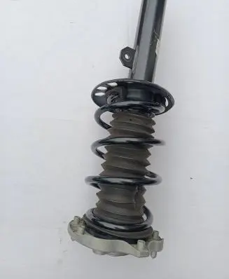 BMW 2 Active Tourer U06 Front shock absorber/damper 6889470