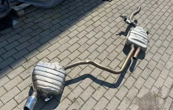 Muffler/silencer