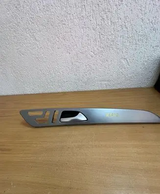 Mercedes-Benz GLE (W166 - C292) Front door interior handle 1667204022 F5712