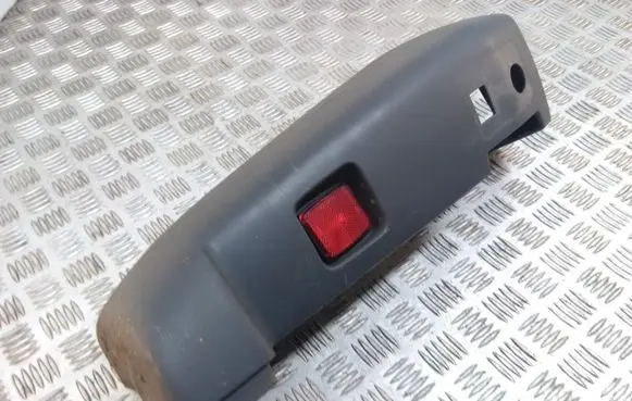 Rear bumper corner part panel trim