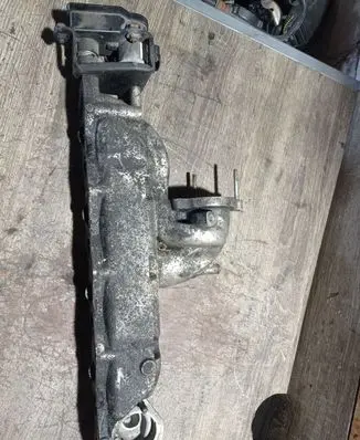 Hyundai Santa Fe Exhaust manifold