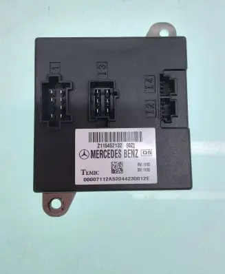 Mercedes-Benz E W211 Comfort/convenience module 2115452132