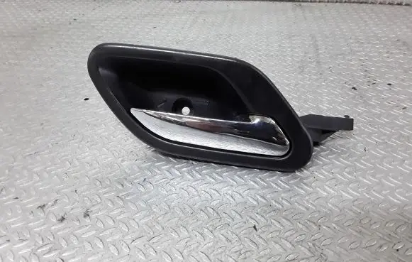 BMW 5 E39 Front door interior handle 8226050
