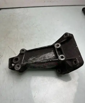 Mercedes-Benz Sprinter W901 W902 W903 W904 Engine mount bracket A6022231004