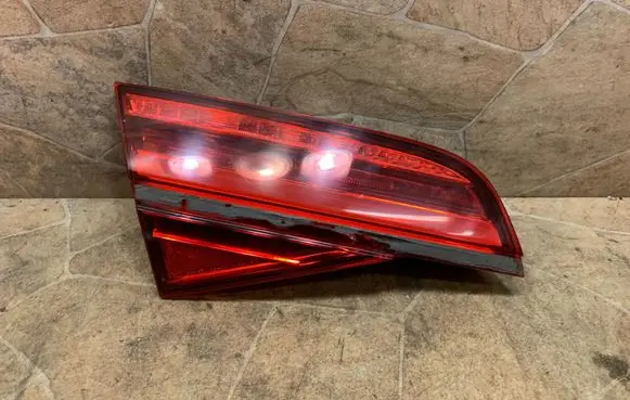 Audi A8 S8 D4 4H Tailgate rear/tail lights 4H0945093
