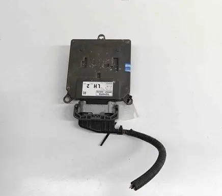 Toyota RAV 4 (XA50) LED ballast control module 1437000321 8990742030