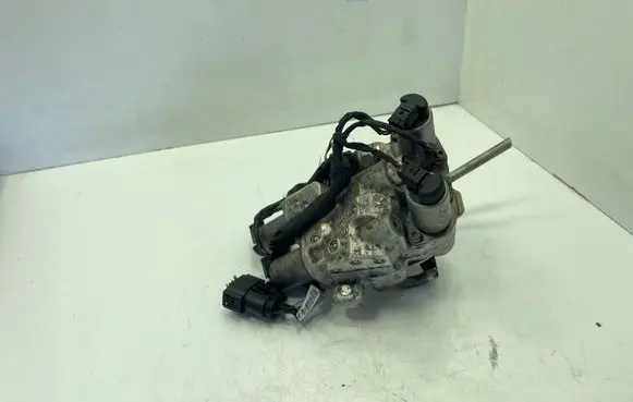 BMW 7 F01 F02 F03 F04 Air suspension compressor 6775258