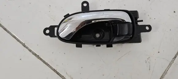 Nissan Leaf I (ZE0) Rear door interior handle trim BASEP0M BNSHBP6